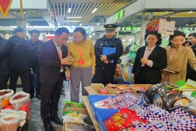 阜阳民建会员参加市政协食品安全民主监督活动